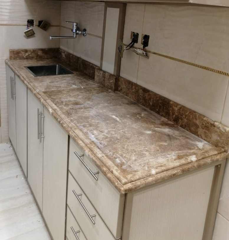 طاولة مطبخ رخام إمبرادور دارك تركي